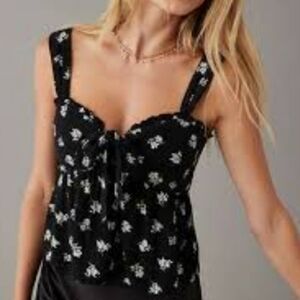 American Eagle Cropped Smocked Sweetheart Floral Neckline Tank Top